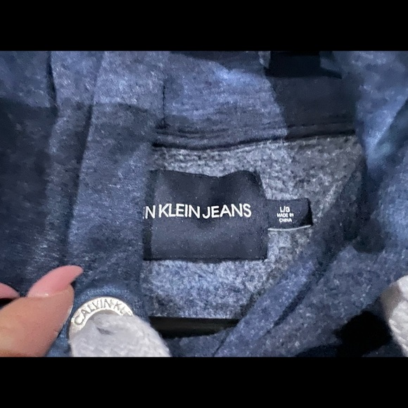 Calvin Klein Crop Hoodie - Picture 4 of 4